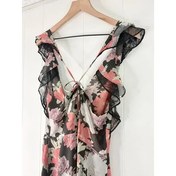 NWT We Are Kindred Field Bouquet Jumpsuit Size 4 Black Floral Wide Leg